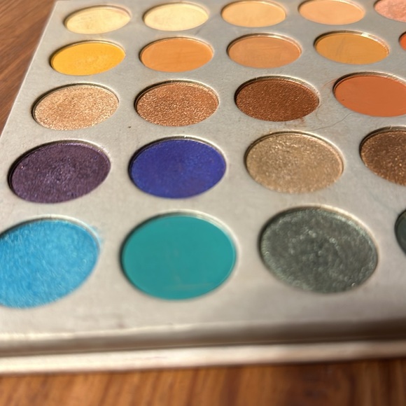 Eyeshadow palette - Picture 4 of 5
